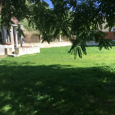Garden Apartmán Trafaria